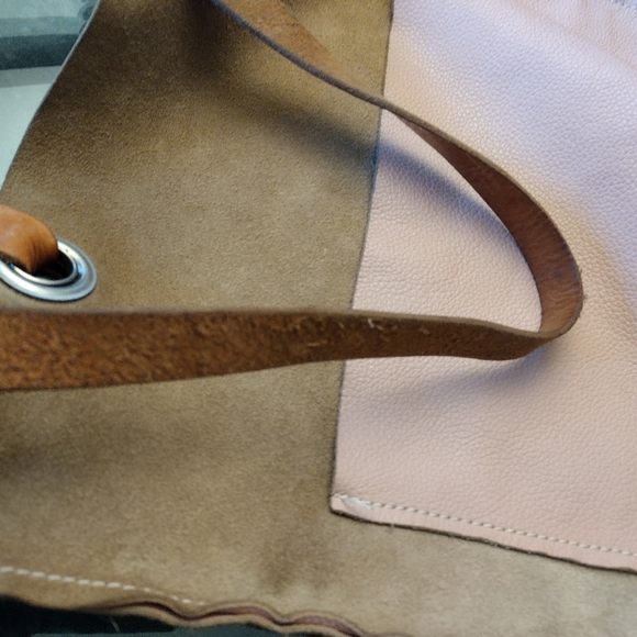 Leather Salmon Pink Purse - Tote handbag with metal hardware - Picture 11 of 14